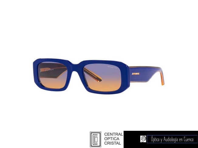 ARNETTE